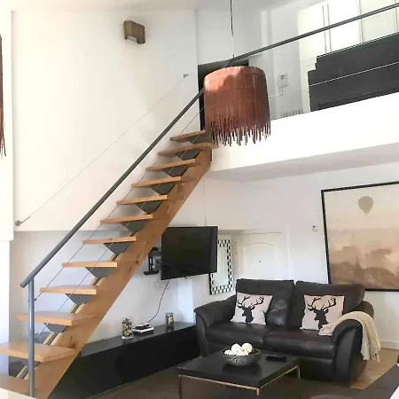 דירה With 4 Bedrooms In With Wonderful City View And Wifi סלאמנקה