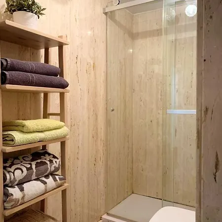 With 4 Bedrooms In With Wonderful City View And Wifi סלאמנקה
