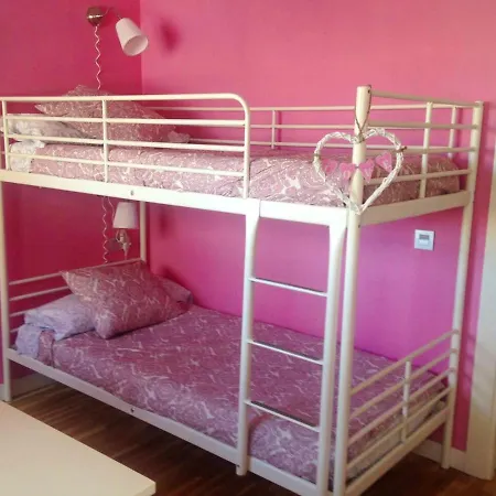 With 4 Bedrooms In With Wonderful City View And Wifi *