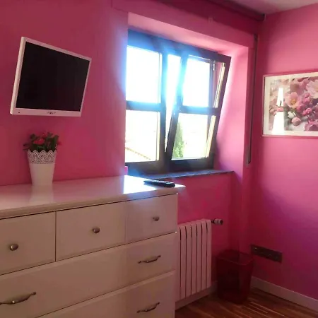 With 4 Bedrooms In With Wonderful City View And Wifi *