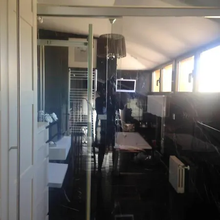 דירה With 4 Bedrooms In With Wonderful City View And Wifi *