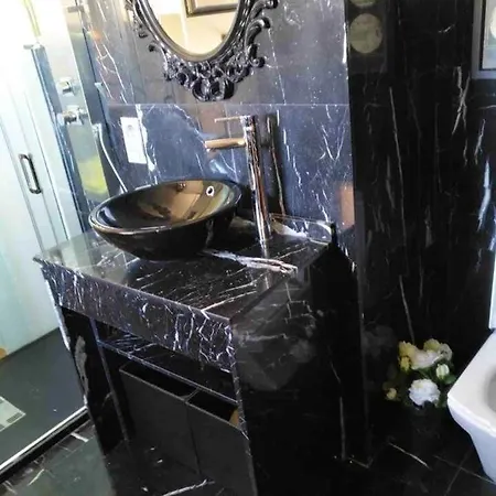 דירה With 4 Bedrooms In With Wonderful City View And Wifi