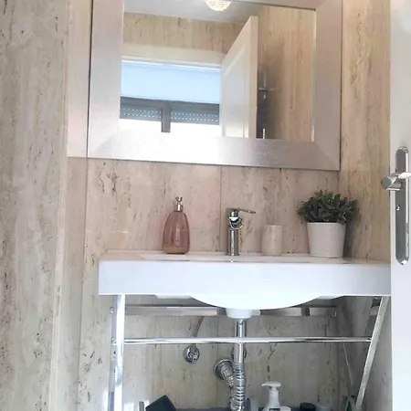 דירה With 4 Bedrooms In With Wonderful City View And Wifi *