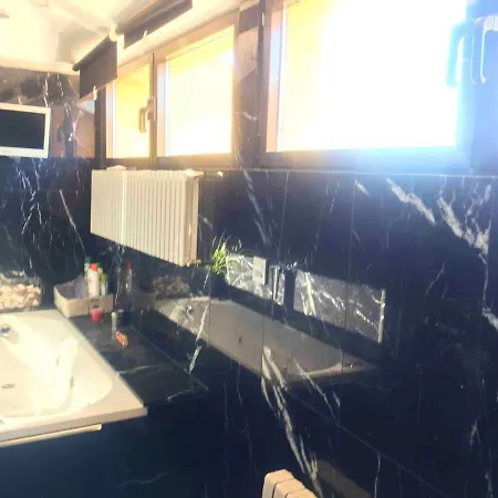 דירה With 4 Bedrooms In With Wonderful City View And Wifi