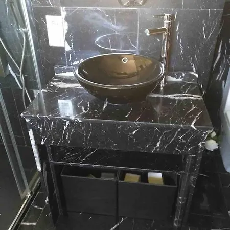 דירה With 4 Bedrooms In With Wonderful City View And Wifi